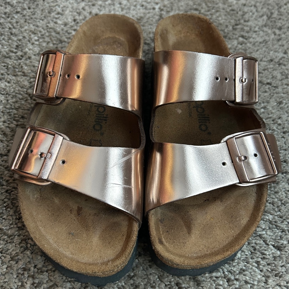 Birkenstock Women’s Arizona Metallic Copper sz 37